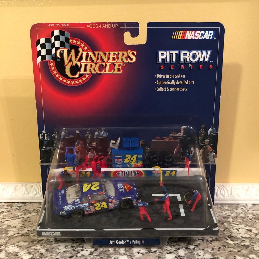 Winner's Circle Pit Row Playset Jeff Gordon #24 NASCAR blue racecar collectable